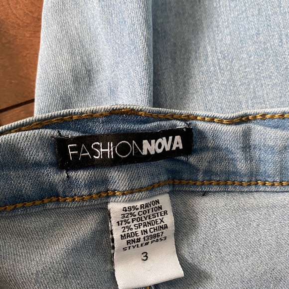 🔴SOLDClassic FashionNova High waisted jeans - Picture 6 of 9
